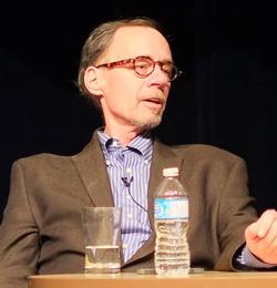 "David Carr 2013" by Ian Linkletter - Own work. Licensed under CC BY 3.0 via Wikimedia Commons.